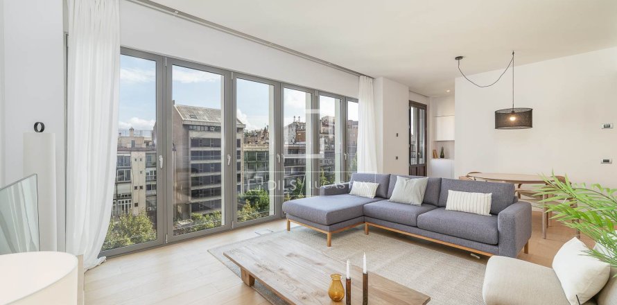 Apartment in Barcelona, Spain 2 bedrooms, 93 sq.m. No. 167585