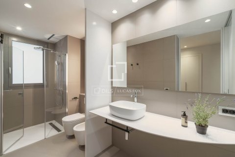 Apartment for sale in Barcelona, Spain 2 bedrooms, 93 sq.m. No. 167585 - photo 24