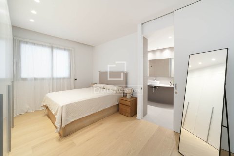 Apartment for sale in Barcelona, Spain 2 bedrooms, 93 sq.m. No. 167585 - photo 21