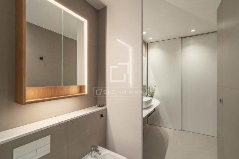 Apartment for sale in Barcelona, Spain 2 bedrooms, 93 sq.m. No. 167585 - photo 27