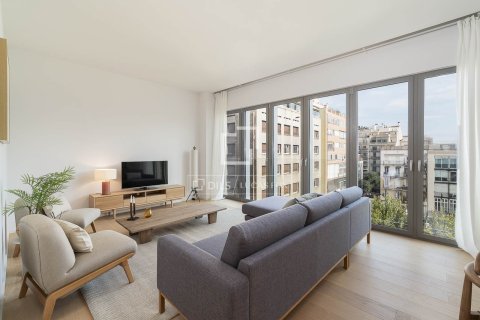 Apartment for sale in Barcelona, Spain 2 bedrooms, 93 sq.m. No. 167585 - photo 4