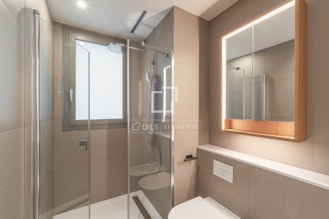 Apartment for sale in Barcelona, Spain 2 bedrooms, 93 sq.m. No. 167585 - photo 25
