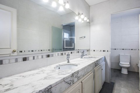 Villa zum Verkauf in Sant Cugat Del Valles, Barcelona, Spanien 6 Schlafzimmer, 465 m2 Nr. 167586 - Foto 29