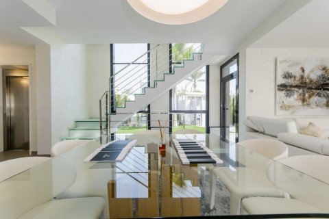 Villa for sale Dehesa De Campoamor, Alicante, Spain 3 bedrooms,  No. 114887 - photo 19