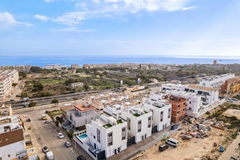 Villa for sale Guardamar del Segura, Alicante, Spain 4 bedrooms, 171 sq.m. No. 114896 - photo 2