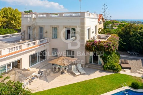 Villa à El Masnou, Barcelona, Espagne 7 chambres, 481 m2 No. 178461