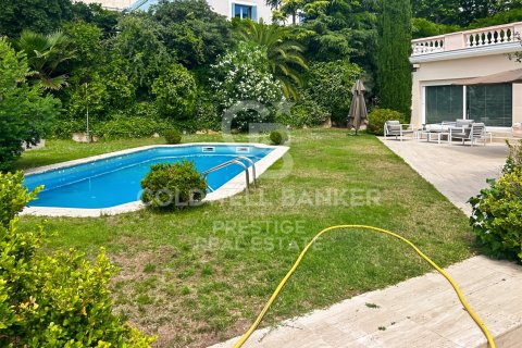 Villa à vendre à El Masnou, Barcelona, Espagne, 7 chambres, 481 m2 No. 178461 - photo 14