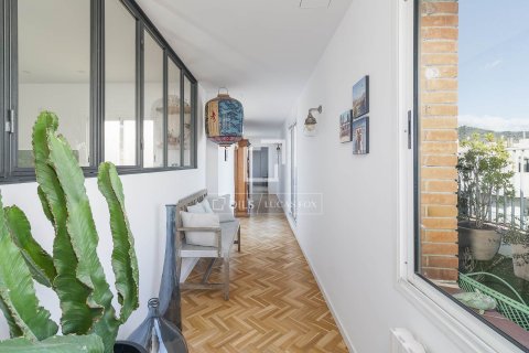 Penthouse w Barcelona, Hiszpania 5 sypialni, 231 mkw. nr 150579 – zdjęcie 14