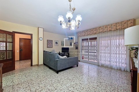 Apartament w Vilanova i la Geltru, Barcelona, Hiszpania 5 sypialni, 161 mkw. nr 150577 – zdjęcie 10