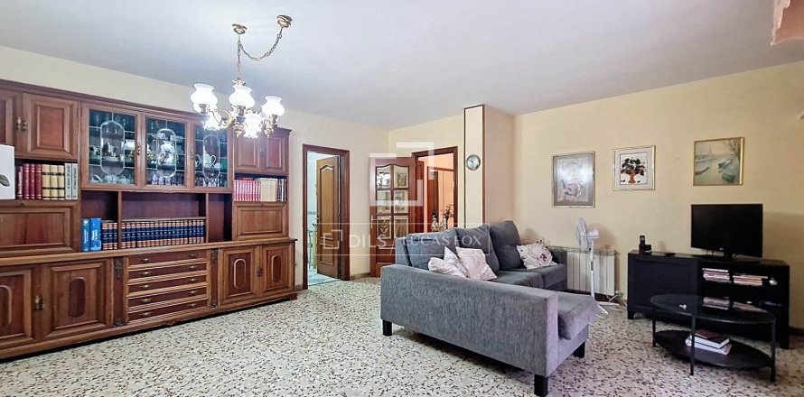 Apartament w Vilanova i la Geltru, Barcelona, Hiszpania 5 sypialni, 161 mkw. nr 150577