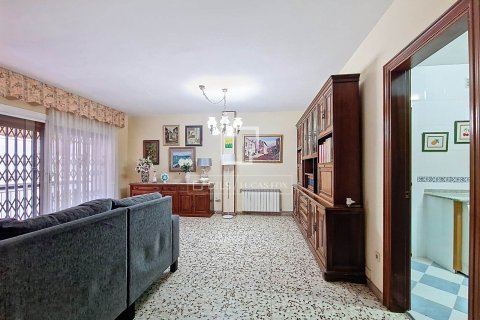 Apartament w Vilanova i la Geltru, Barcelona, Hiszpania 5 sypialni, 161 mkw. nr 150577 – zdjęcie 9