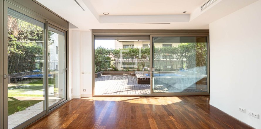 Dzīvoklis Barcelona, Spānijā 4 istabas, 185 m2 Nr. 150578