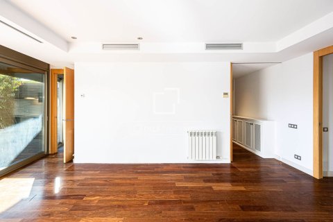 Dzīvoklis pārdošanā Barcelona, Spānijā 4 istabas, 185 m2 Nr. 150578 - attēls 10