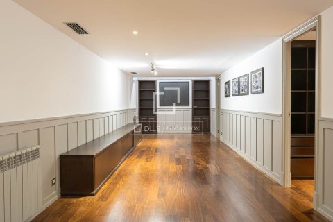 Dzīvoklis pārdošanā Barcelona, Spānijā 4 istabas, 185 m2 Nr. 150578 - attēls 27