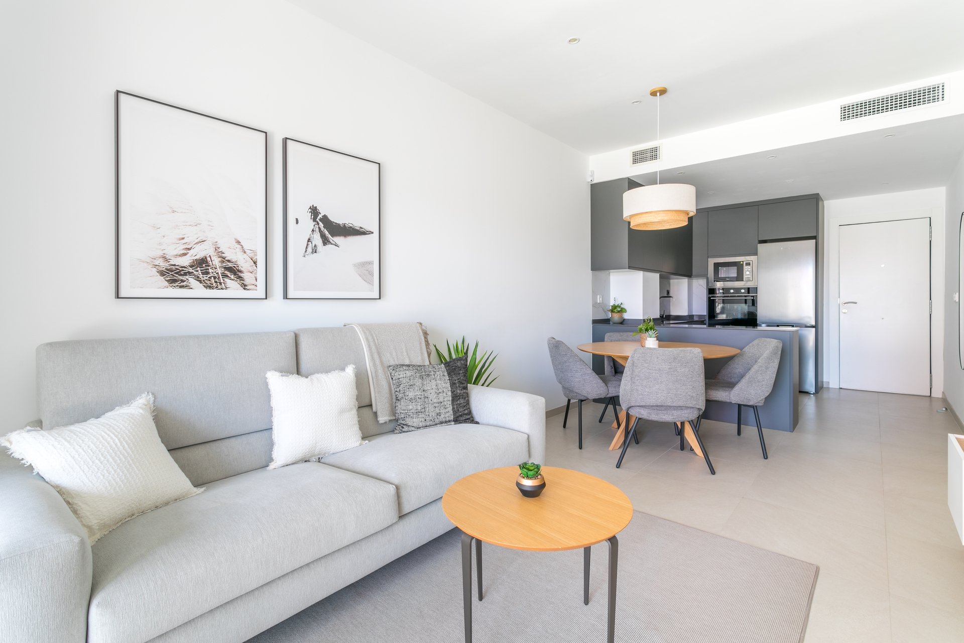 Apartment à Torrevieja, Alicante, Espagne 3 chambres, 85 m2 No. 137086