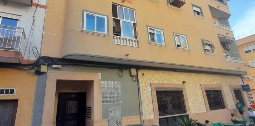 Apartment à Torrevieja, Alicante, Espagne 2 chambres, 1 m2 No. 183830