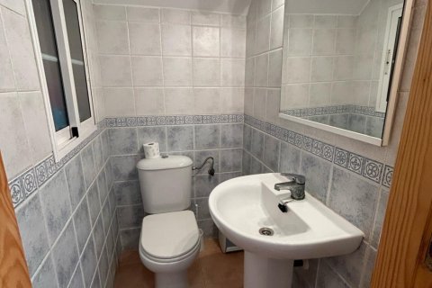 Duplex zum Verkauf in Torrevieja, Alicante, Spanien 2 Schlafzimmer, 1 m2 Nr. 183831 - Foto 13