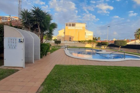Duplex zum Verkauf in Torrevieja, Alicante, Spanien 2 Schlafzimmer, 1 m2 Nr. 183831 - Foto 19