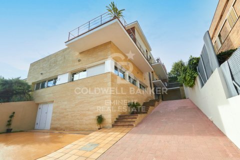 Dom w Sant Cugat Del Valles, Barcelona, Hiszpania 6 sypialni, 1046 mkw. nr 159526 – zdjęcie 12