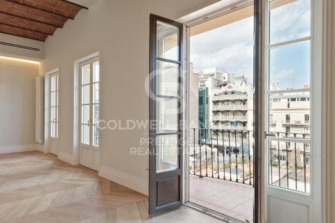 Penthouse w Barcelona, Hiszpania 3 sypialnie, 220 mkw. nr 159529 – zdjęcie 5