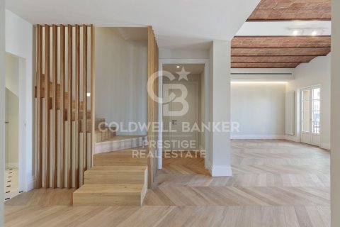 Penthouse for sale in Barcelona, Spain 3 bedrooms, 220 sq.m. No. 159529 - photo 6