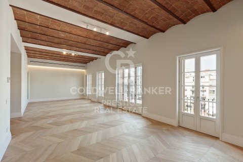 Penthouse w Barcelona, Hiszpania 3 sypialnie, 220 mkw. nr 159529 – zdjęcie 3