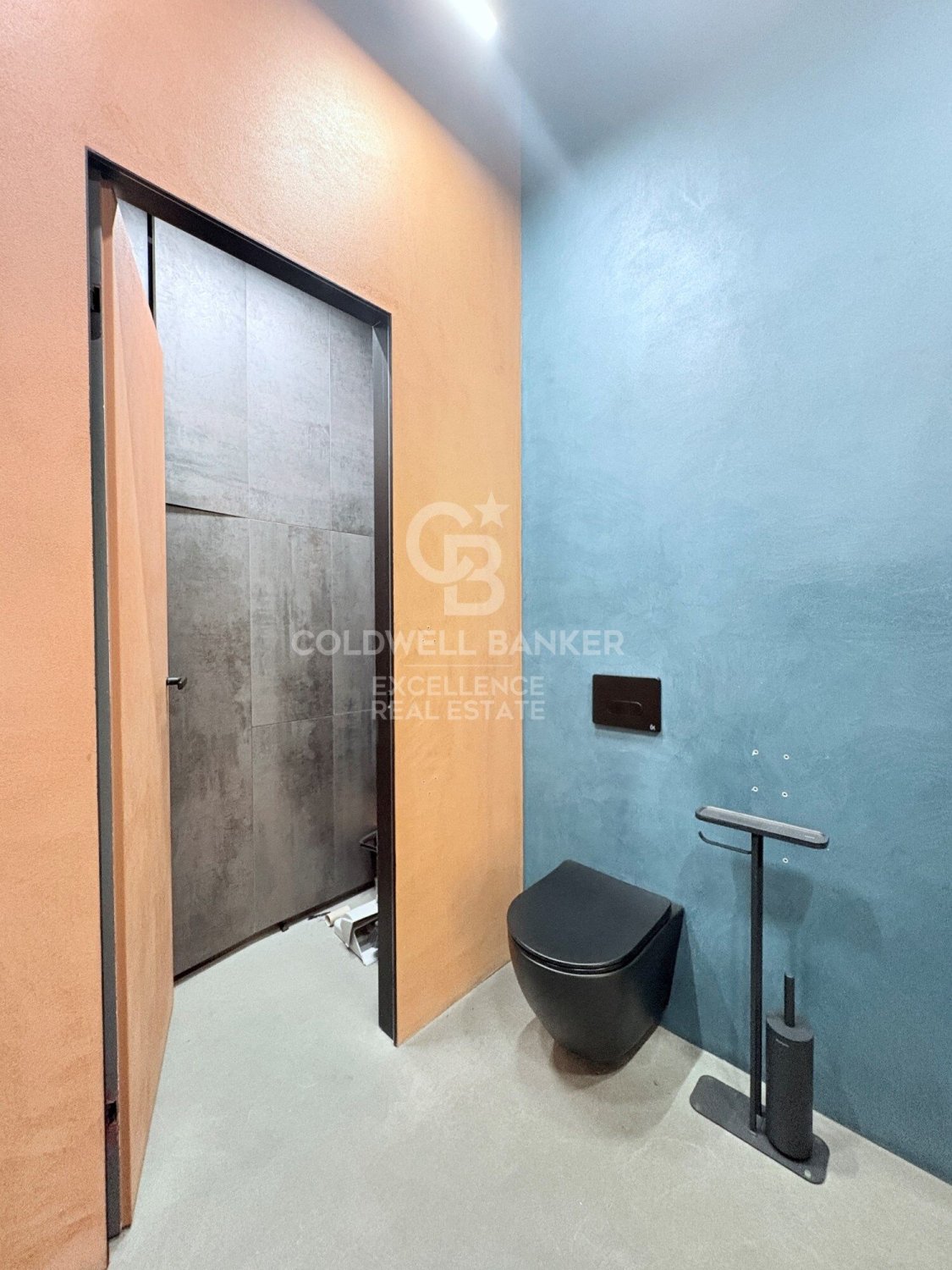 Liikekiinteistö Valencia, Espanja 105 m2 No. 179203