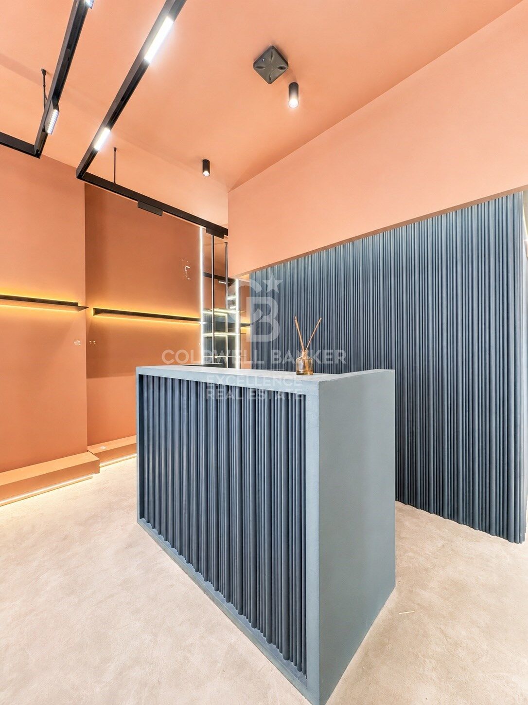 Liikekiinteistö Valencia, Espanja 105 m2 No. 179203