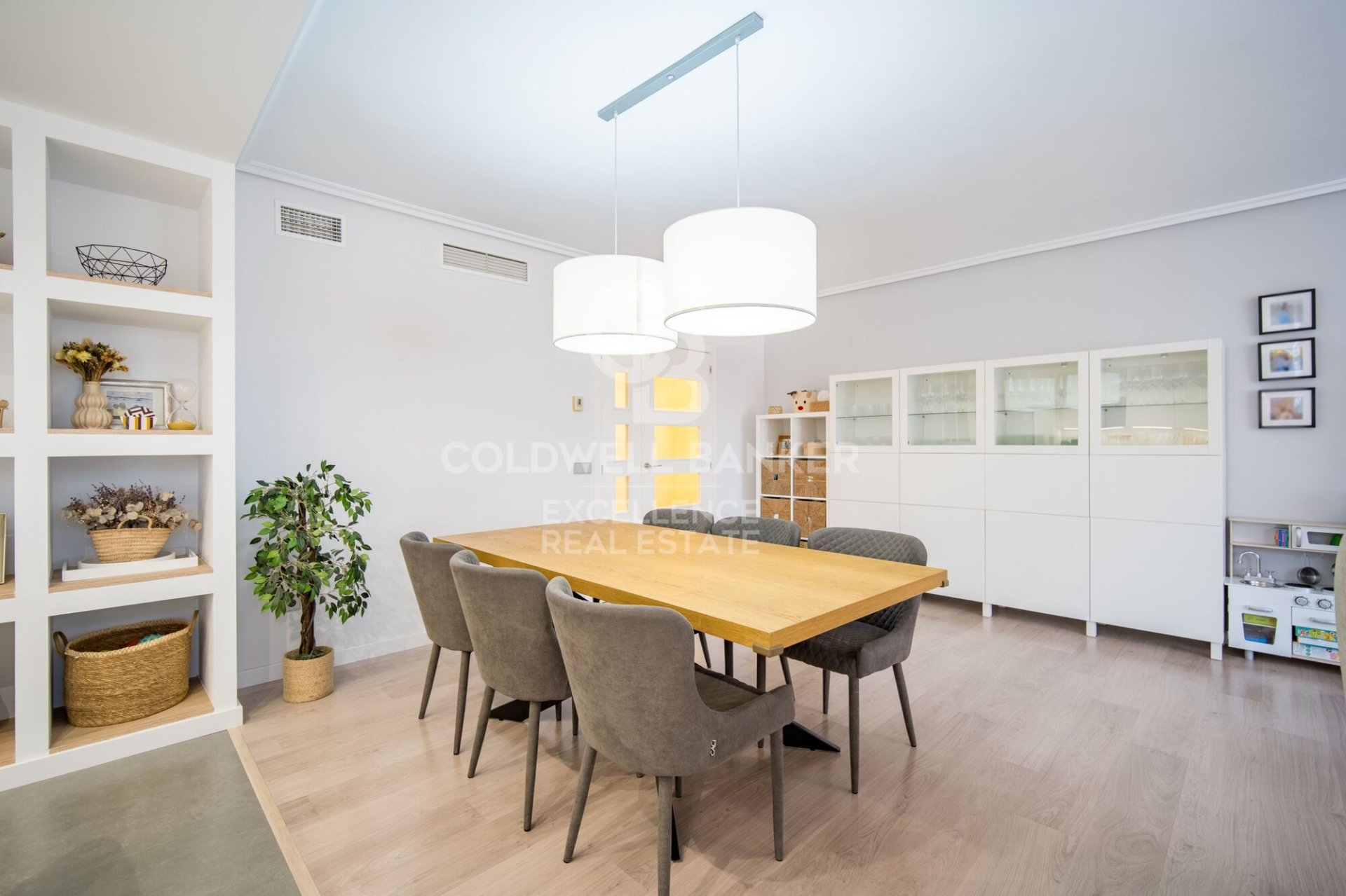 Apartment in Valencia, Spain 3 bedrooms, 128 sq.m. No. 179139