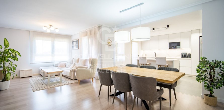 Apartment à Valencia, Espagne 3 chambres, 128 m2 No. 179139