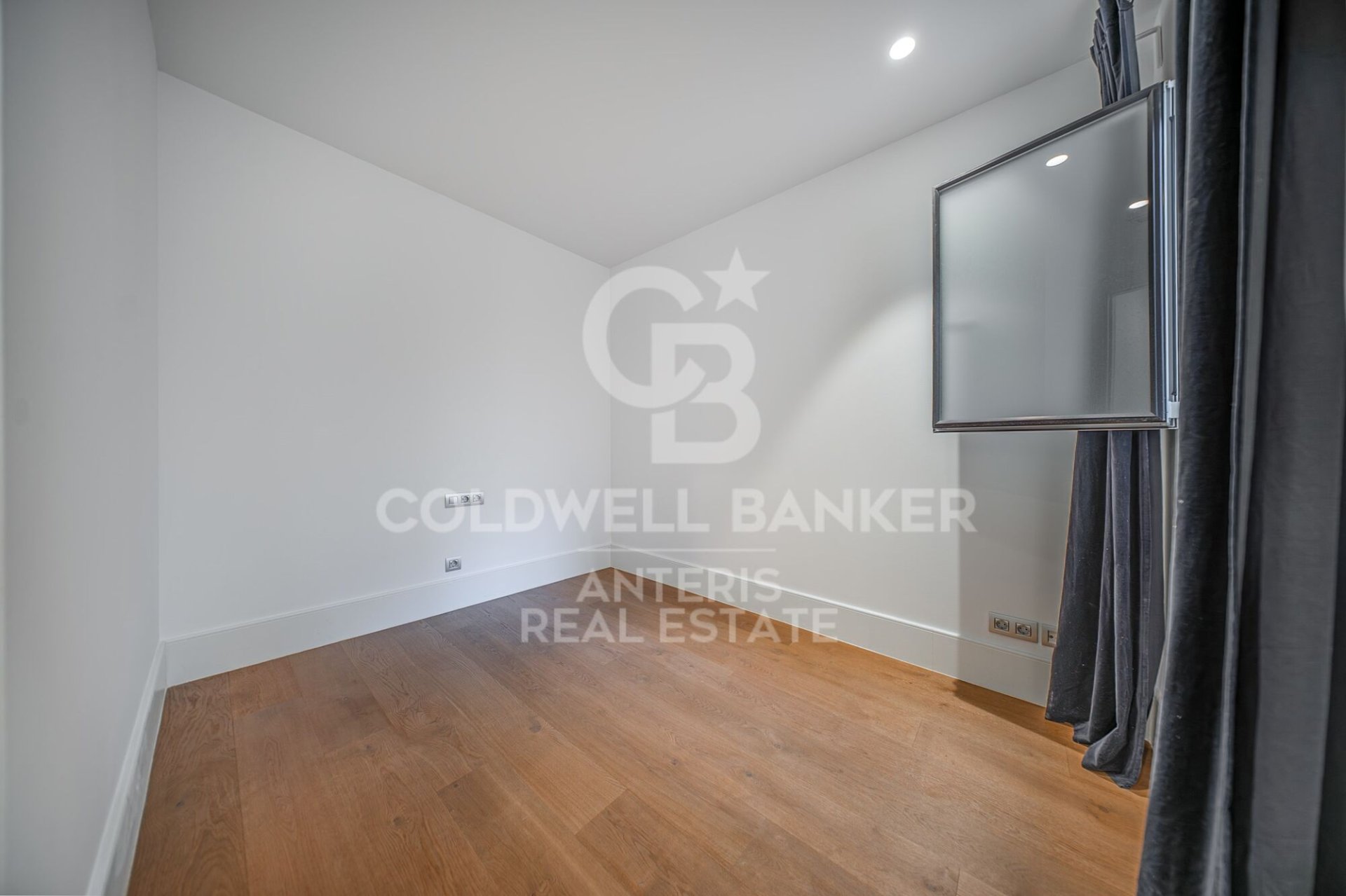 Penthouse in Barcelona, Spain 2 bedrooms, 138 sq.m. No. 179144