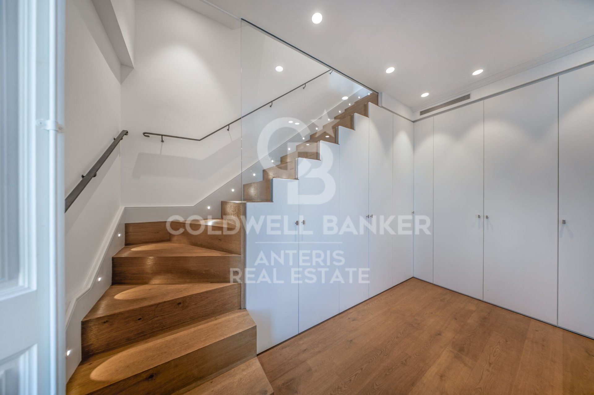 Penthouse in Barcelona, Spain 2 bedrooms, 138 sq.m. No. 179144
