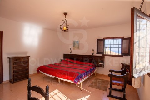 Villa for sale in Javea, Alicante, Spain 4 bedrooms, 325 sq.m. No. 157514 - photo 13