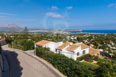 Villa for sale in Javea, Alicante, Spain 4 bedrooms, 325 sq.m. No. 157514 - photo 8