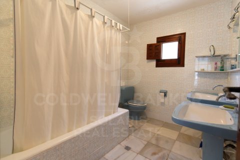 Villa for sale in Javea, Alicante, Spain 4 bedrooms, 325 sq.m. No. 157514 - photo 16