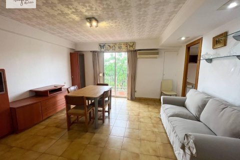 Huoneisto Valencia, Espanja 1 makuuhuone, 93 m2 No. 165206