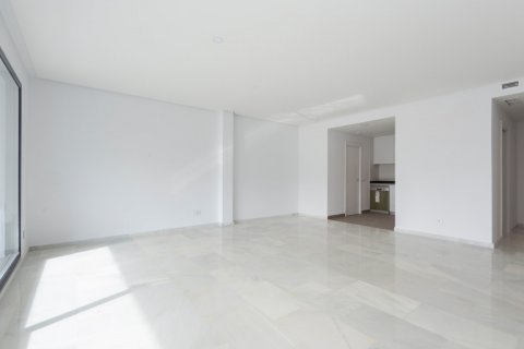 Apartment for rent Marbella, Malaga, Spain 3 bedrooms, 140 sq.m. No. 107045 - photo 9