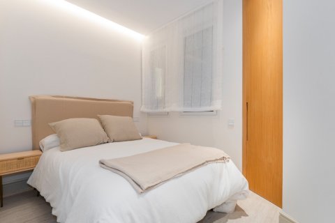 Dzīvoklis pārdošanā Madrid, Spānijā 3 istabas, 97 m2 Nr. 107047 - attēls 16