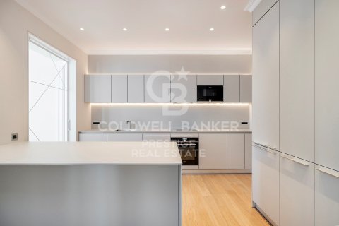 Apartment à vendre à Barcelona, Espagne, 3 chambres, 188 m2 No. 159449 - photo 17