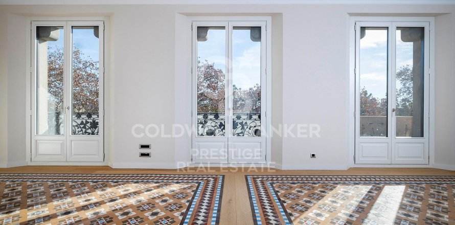 Apartamento en Barcelona, España 3 dormitorios, 188 m2 No. 159449