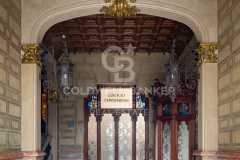 Apartamento en venta en Barcelona, España 3 dormitorios, 188 m2 No. 159449 - foto 8