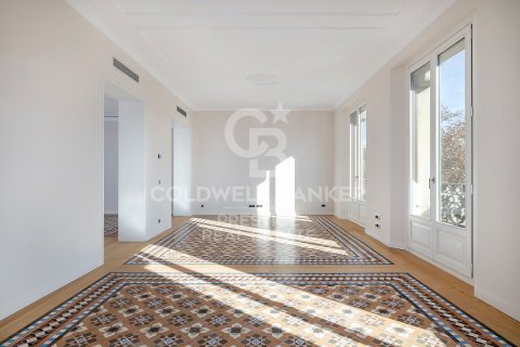 Apartamento en venta en Barcelona, España 3 dormitorios, 188 m2 No. 159449 - foto 11