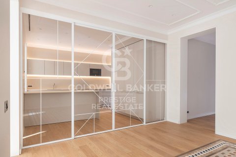 Apartamento en venta en Barcelona, España 3 dormitorios, 188 m2 No. 159449 - foto 22