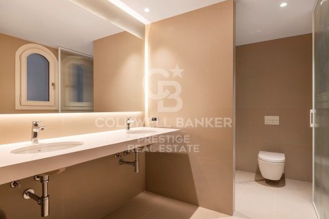 Продажа квартиры в Барселона, Испания 3 спальни, 184м2 №159450 - фото 24