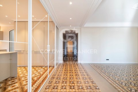 Продажа квартиры в Барселона, Испания 3 спальни, 184м2 №159450 - фото 4