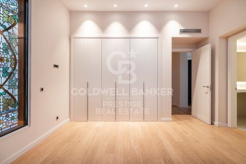 Huoneisto myytävänä Barcelona, Espanja, 3 makuuhuonetta, 183 m2 No. 159451 - kuva 23