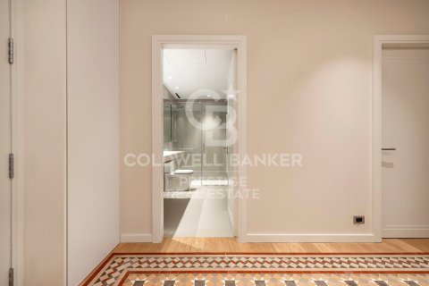 Huoneisto myytävänä Barcelona, Espanja, 3 makuuhuonetta, 183 m2 No. 159451 - kuva 25