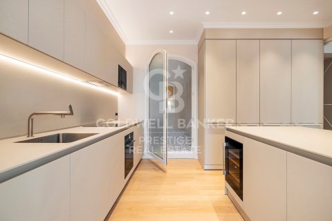 Wohnung zum Verkauf in Barcelona, Spanien 3 Schlafzimmer, 183 m2 Nr. 159451 - Foto 15