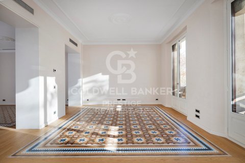 Huoneisto myytävänä Barcelona, Espanja, 3 makuuhuonetta, 183 m2 No. 159451 - kuva 7