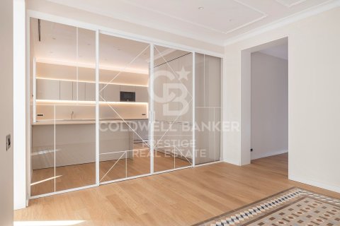 Huoneisto myytävänä Barcelona, Espanja, 3 makuuhuonetta, 183 m2 No. 159451 - kuva 15
